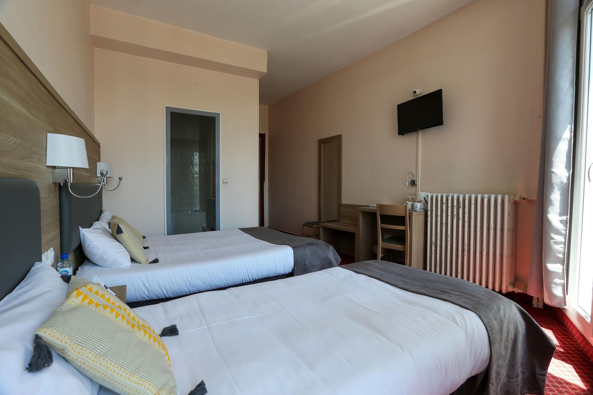 Brit Hotel Bleu Nuit Saintes Exterior photo
