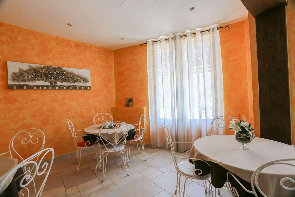 Brit Hotel Bleu Nuit Saintes Room photo